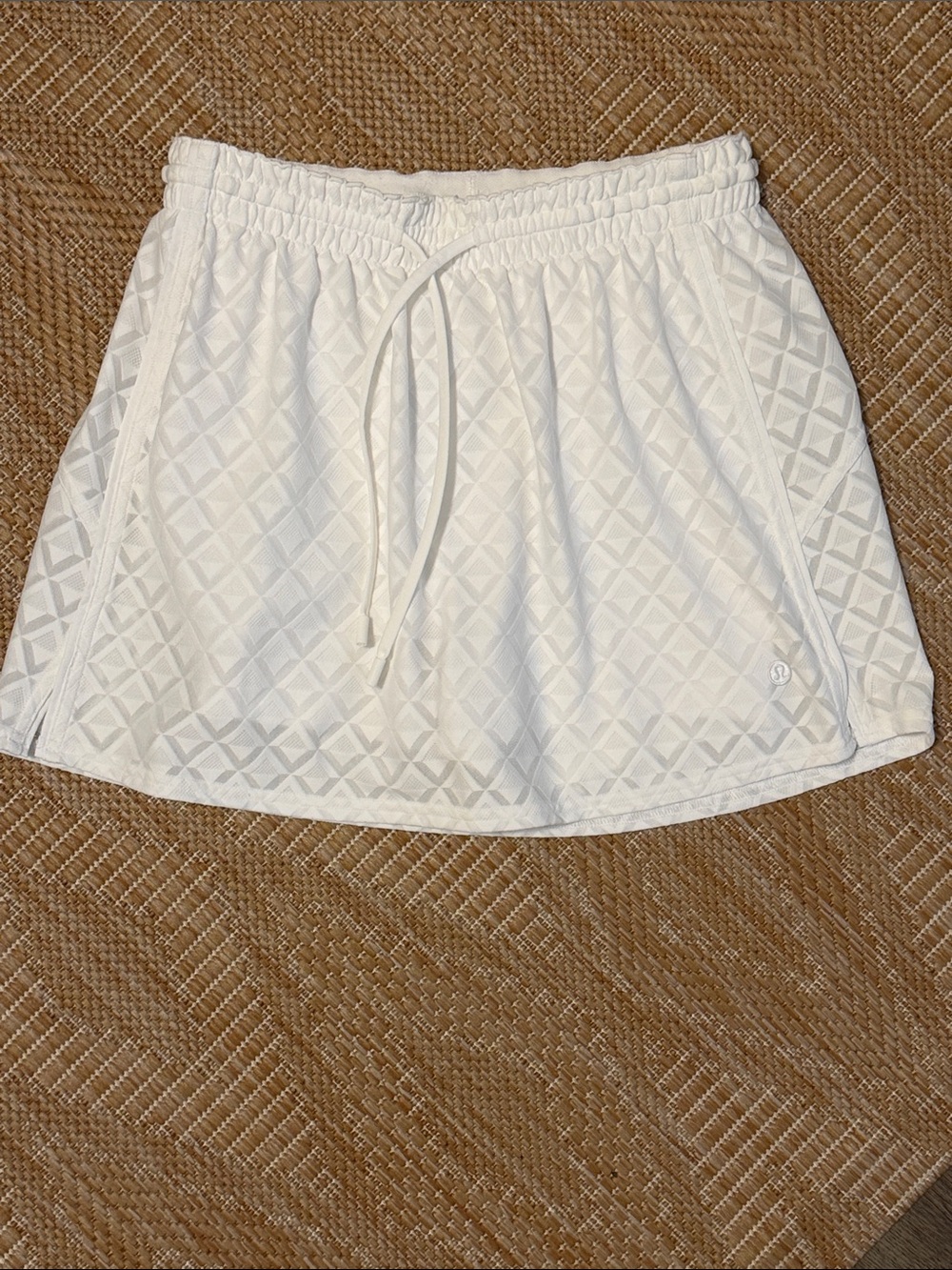 🍋🍋Lululemon White Athletic Skort with Quilted Diamond Texture🍋🍋